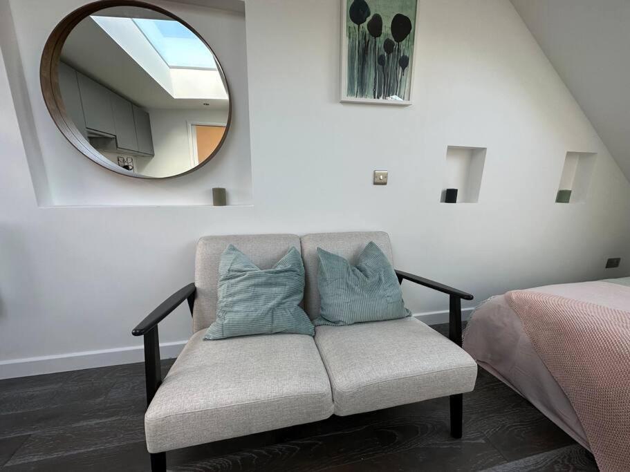 Lovely New Decor Studio - 4 The Southwell Londen Buitenkant foto
